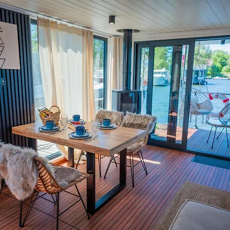 Wohlfuehl-hausboot Elements Woma D13 Fürstenberg-Havel