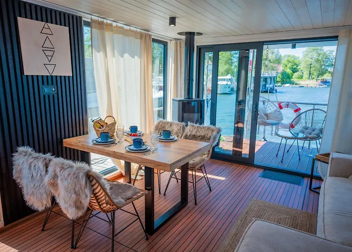 Wohlfuehl-hausboot Elements Woma D13 Fürstenberg-Havel